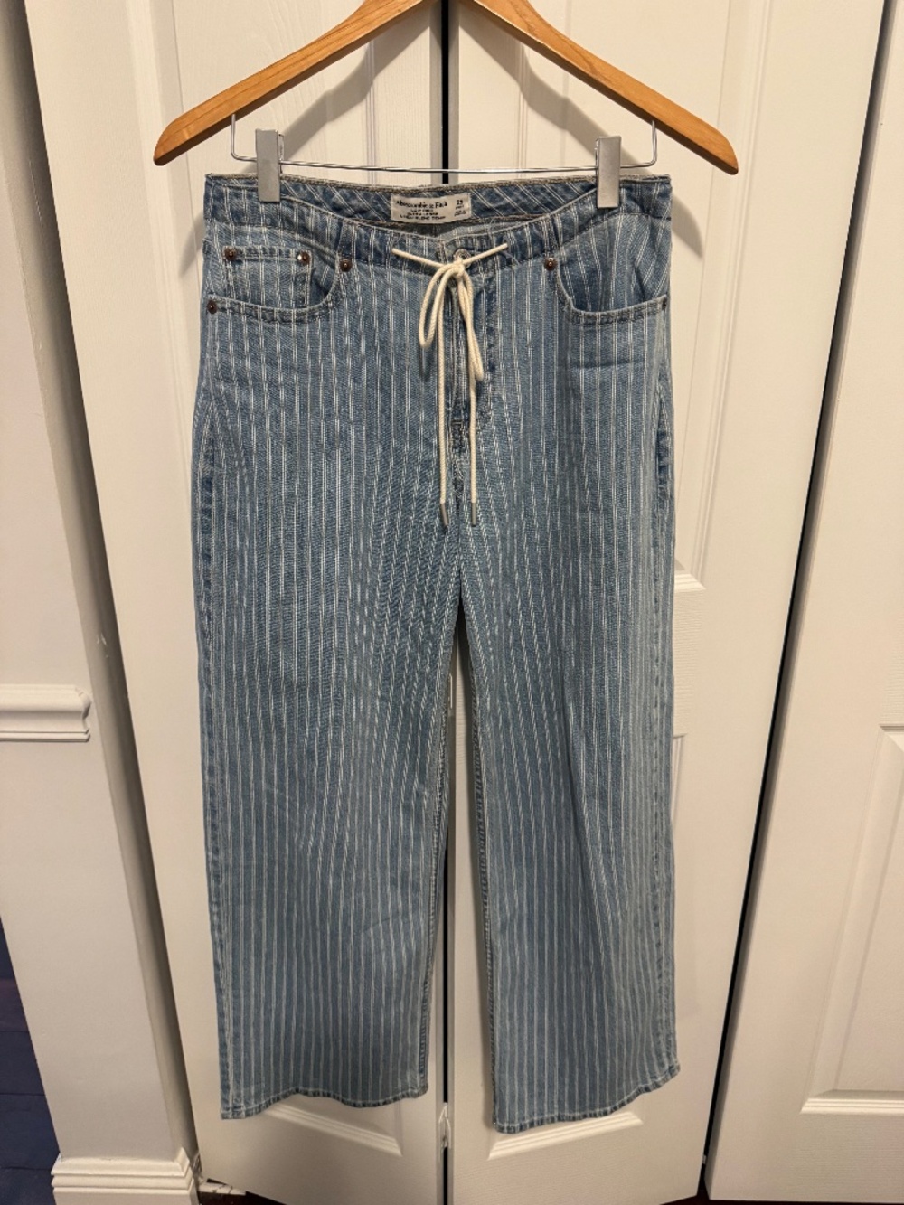 Abercrombie & Fitch Linen Blend Low Rise Ultra Loose Striped Drawstring Jeans 25